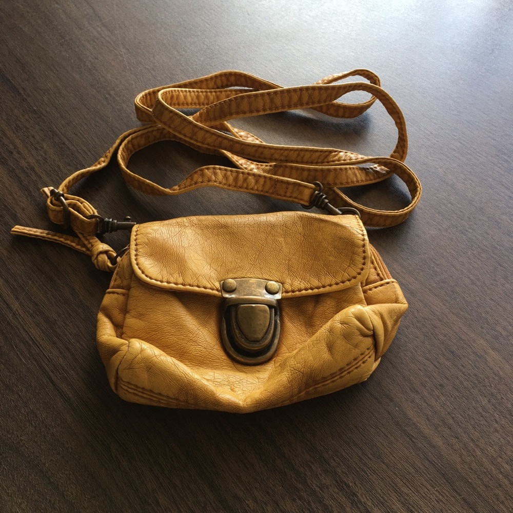 TINY CROSSBODY COIN PURSE